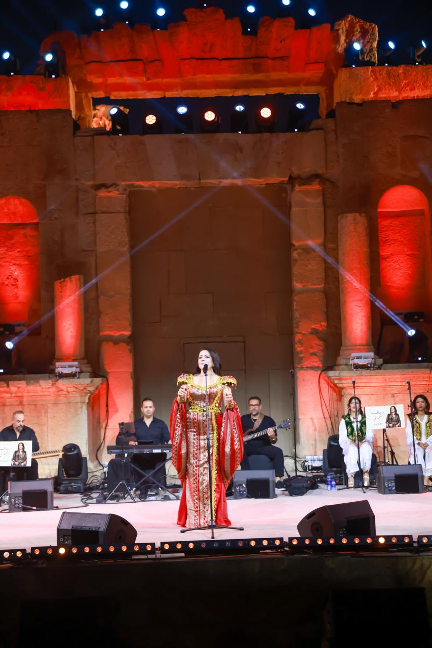 Madar Al-Saa Images 0.19331912131481133