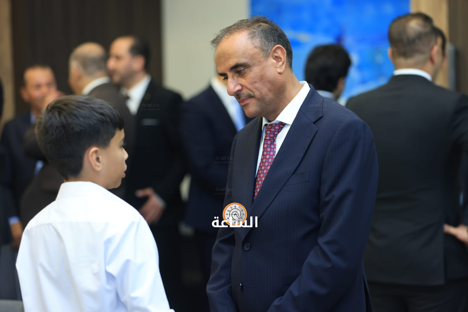 Madar Al-Saa Images 0.433349344532158