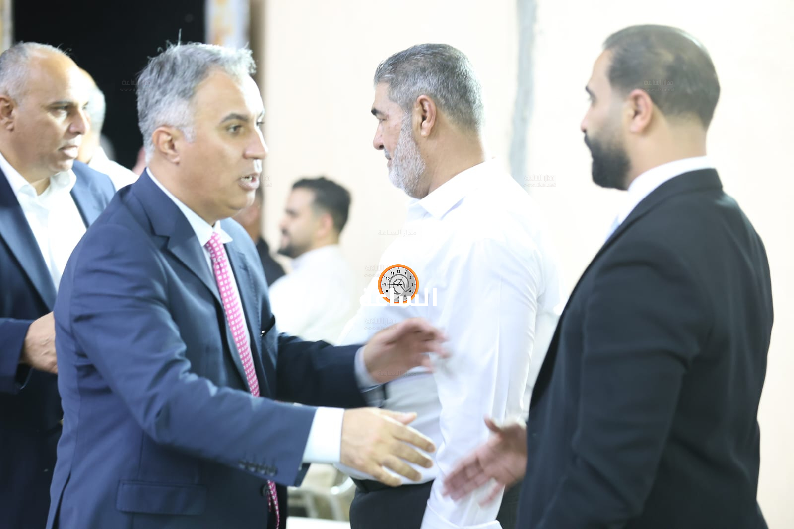 Madar Al-Saa Images 0.43089183377450657