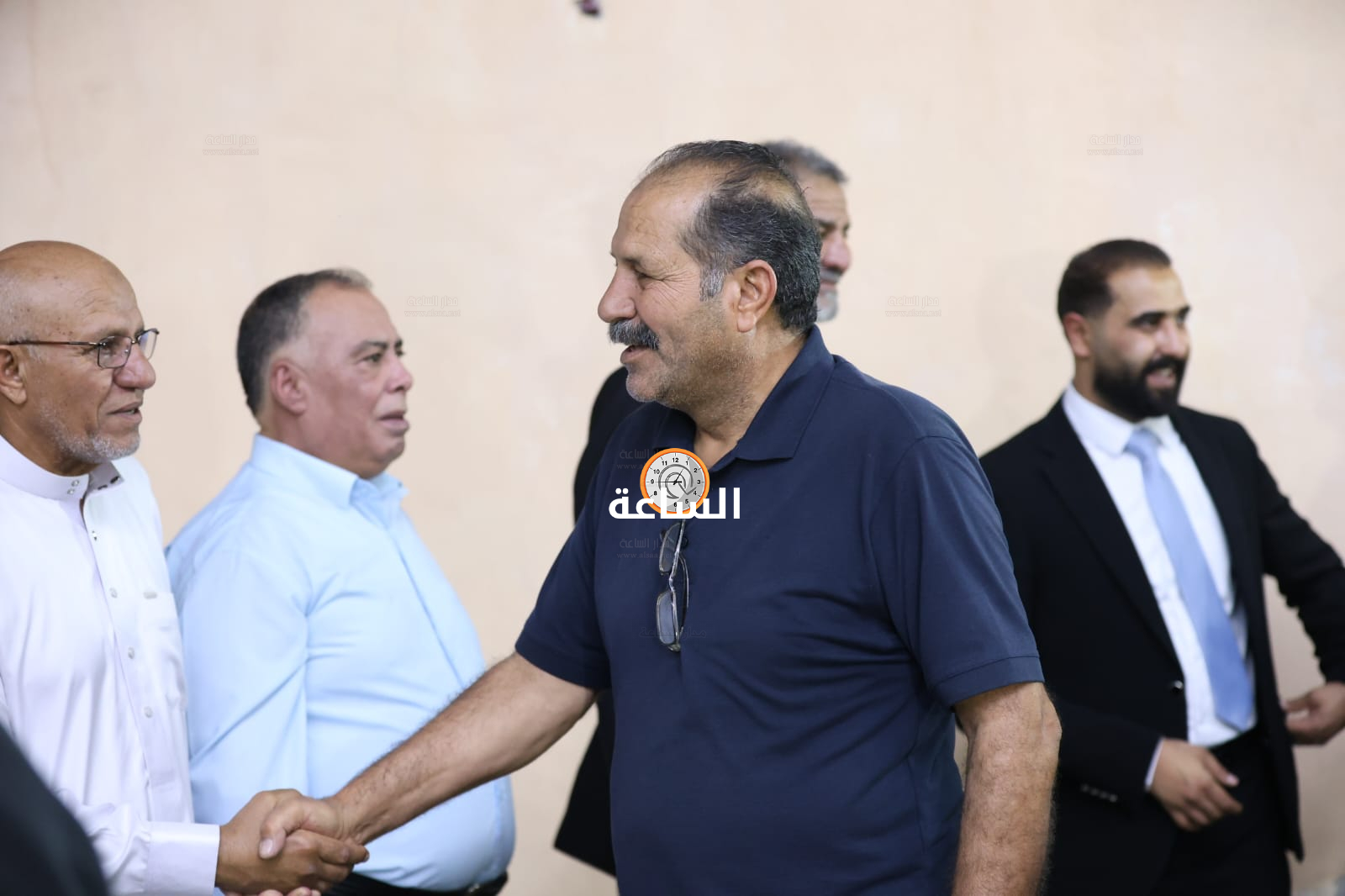 Madar Al-Saa Images 0.6215065858965771