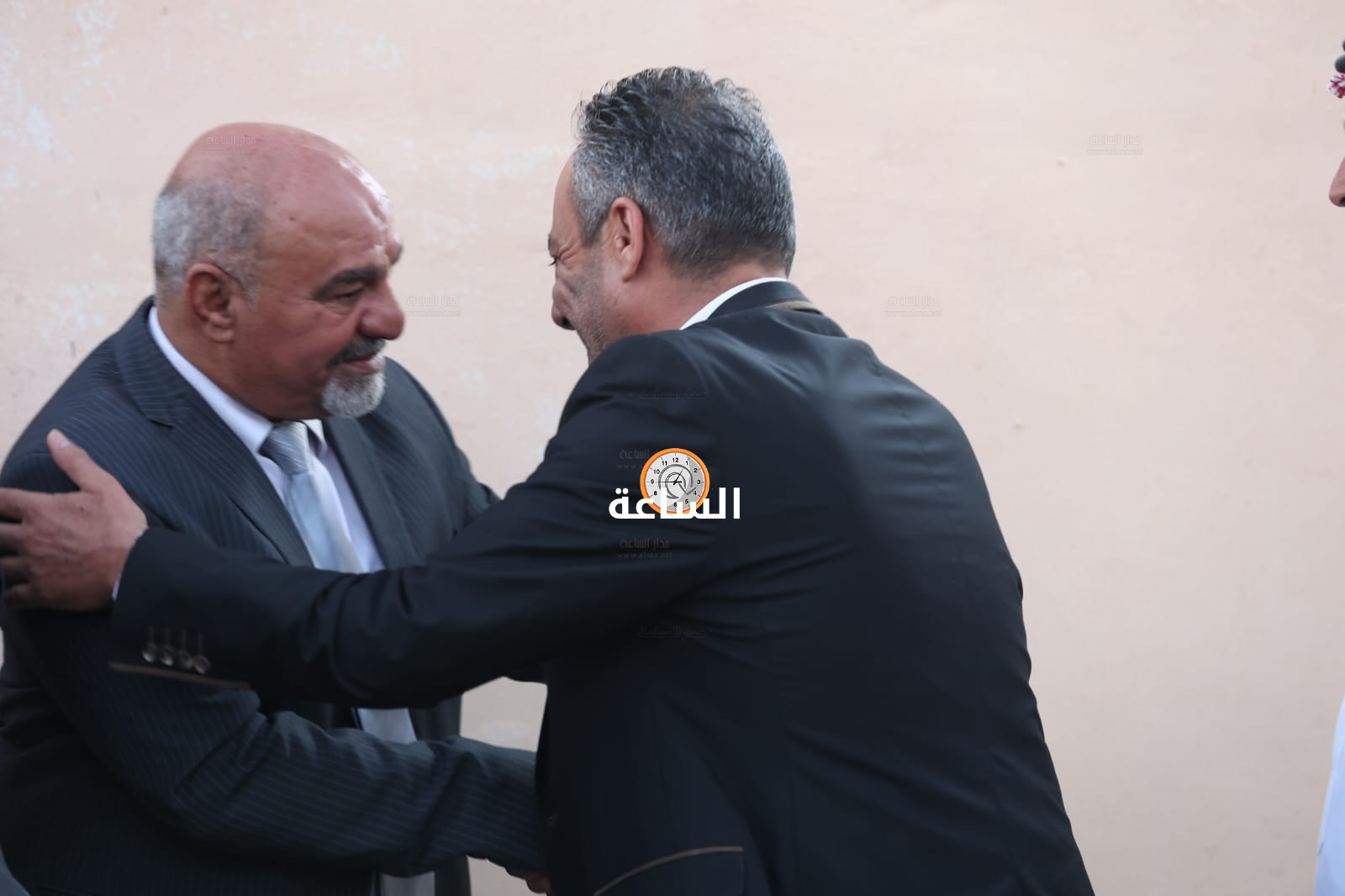 Madar Al-Saa Images 0.8015151377609477
