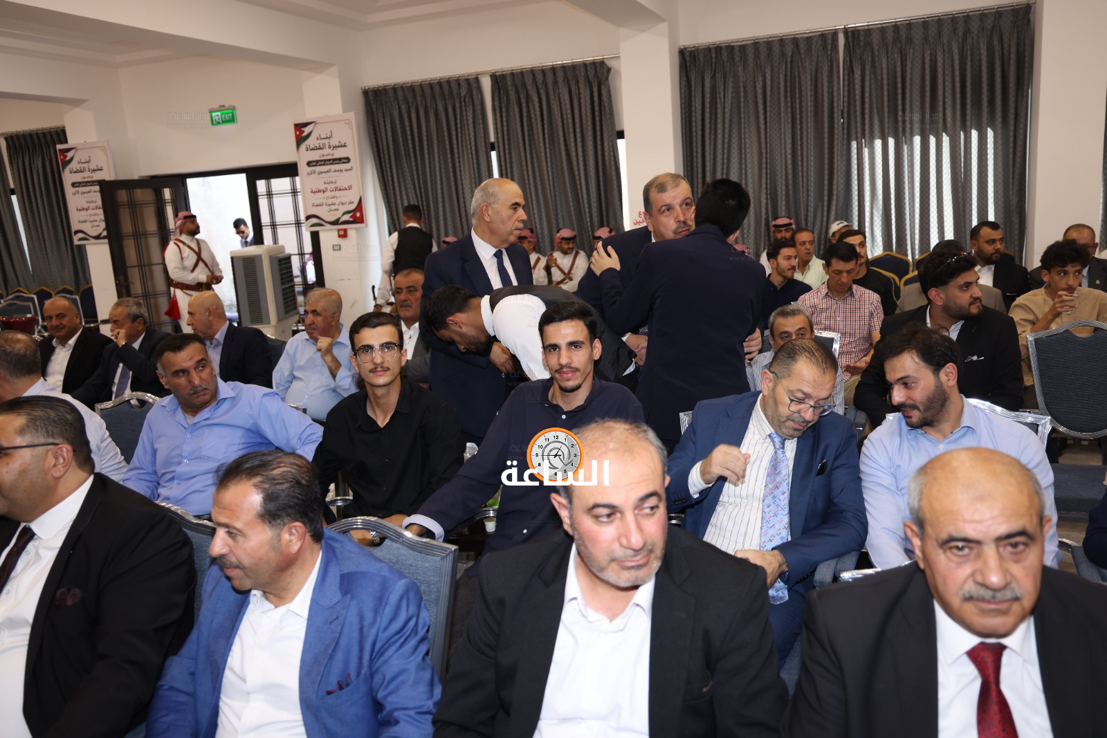 Madar Al-Saa Images 0.4250543498382364
