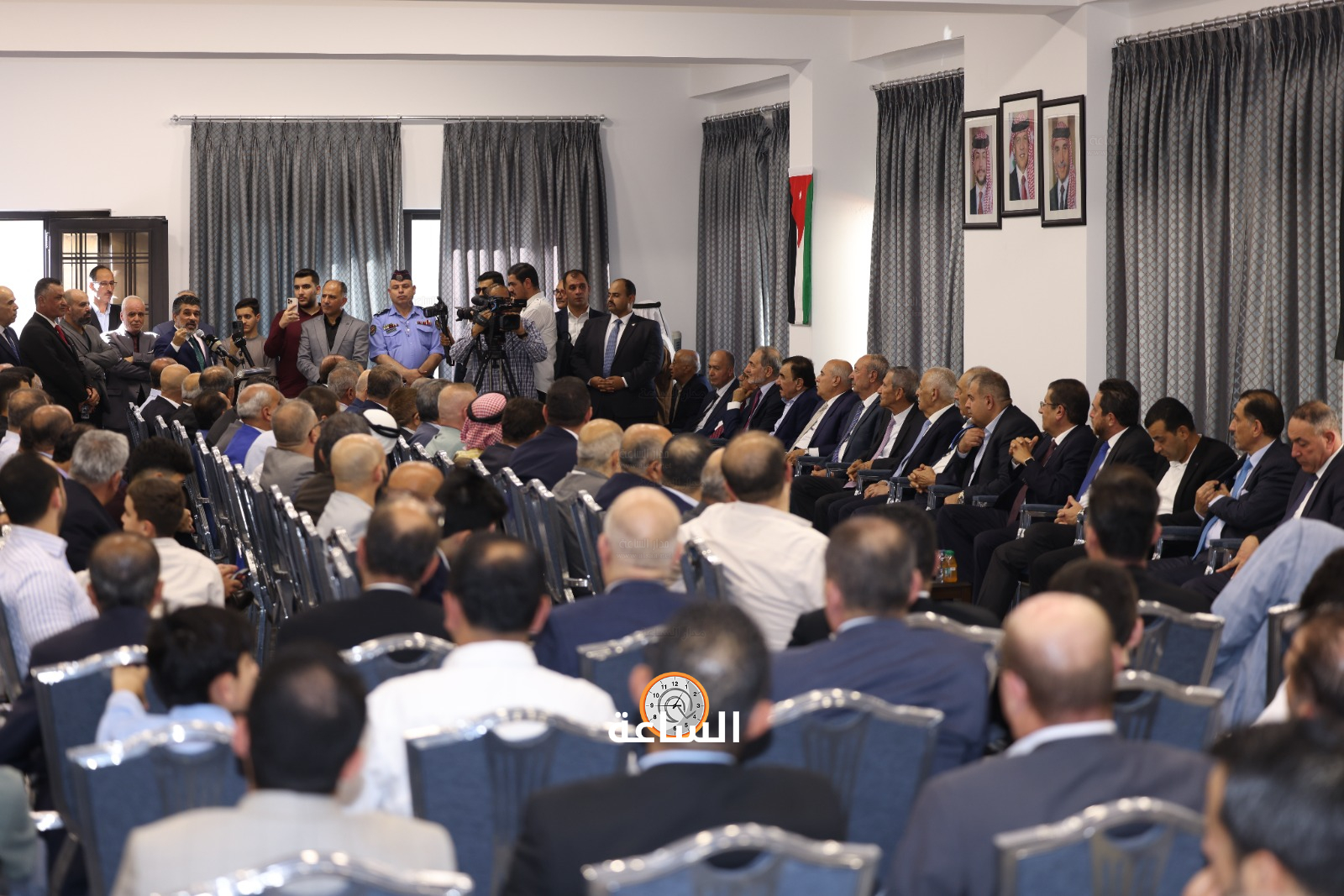 Madar Al-Saa Images 0.5474803156000349