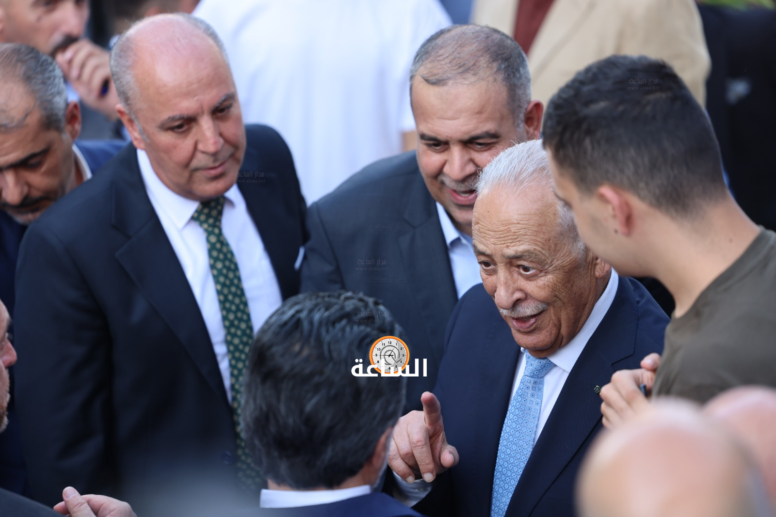 Madar Al-Saa Images 0.18932291431885984