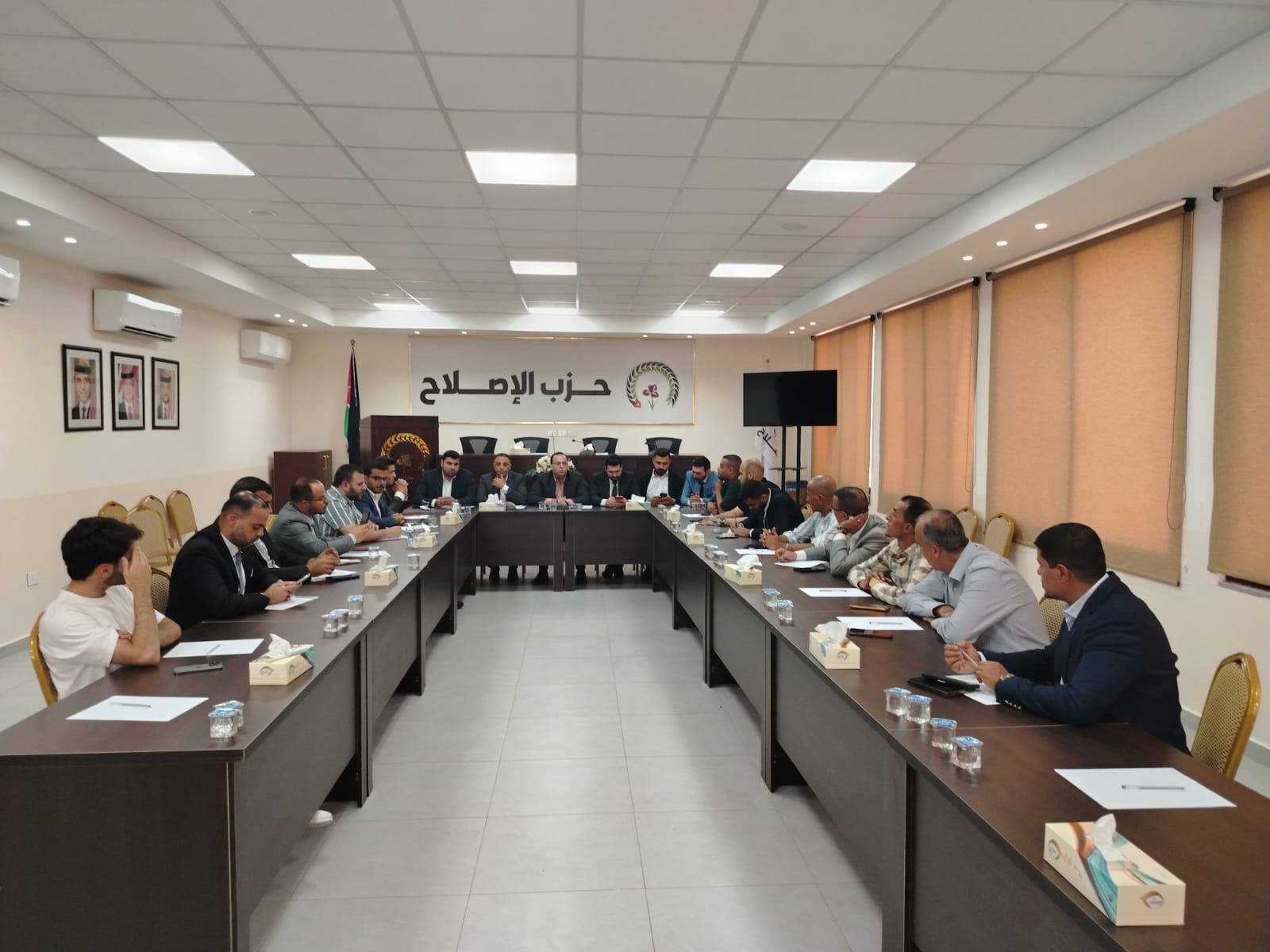 Madar Al-Saa Images 0.35485402806639055