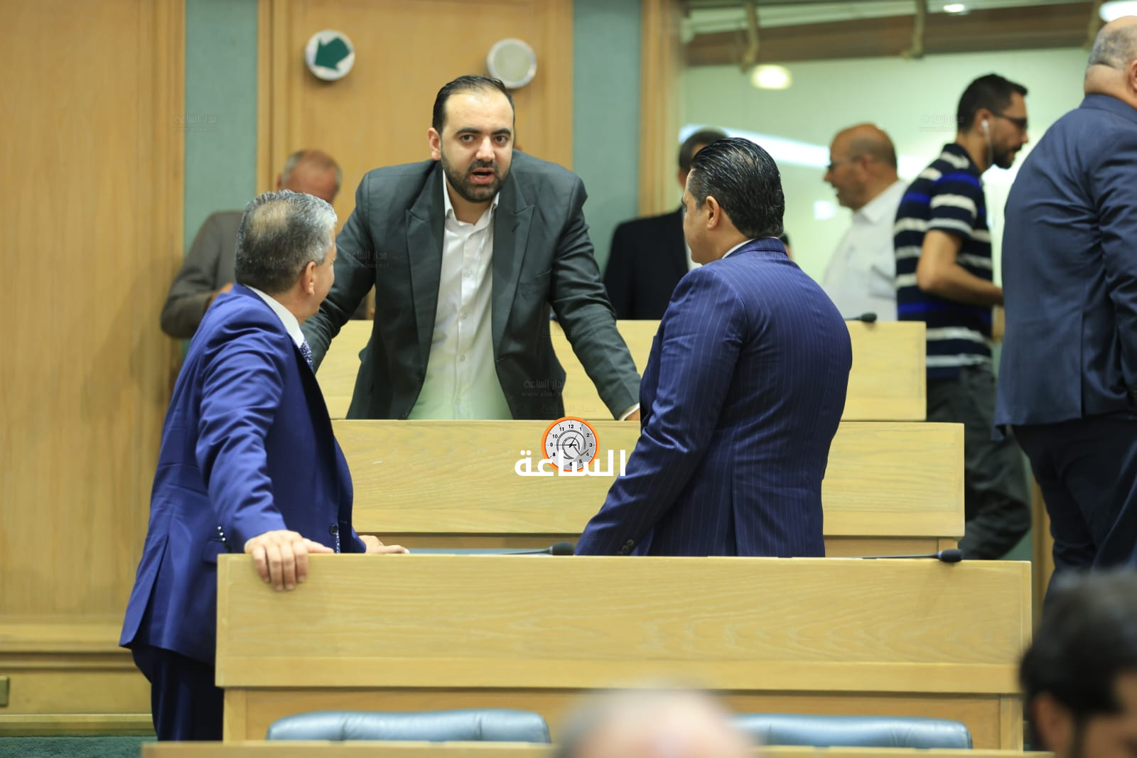Madar Al-Saa Images 0.2362438216473174