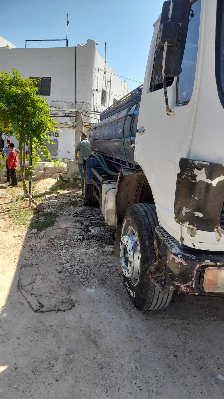 Madar Al-Saa Images 0.38374860635879615