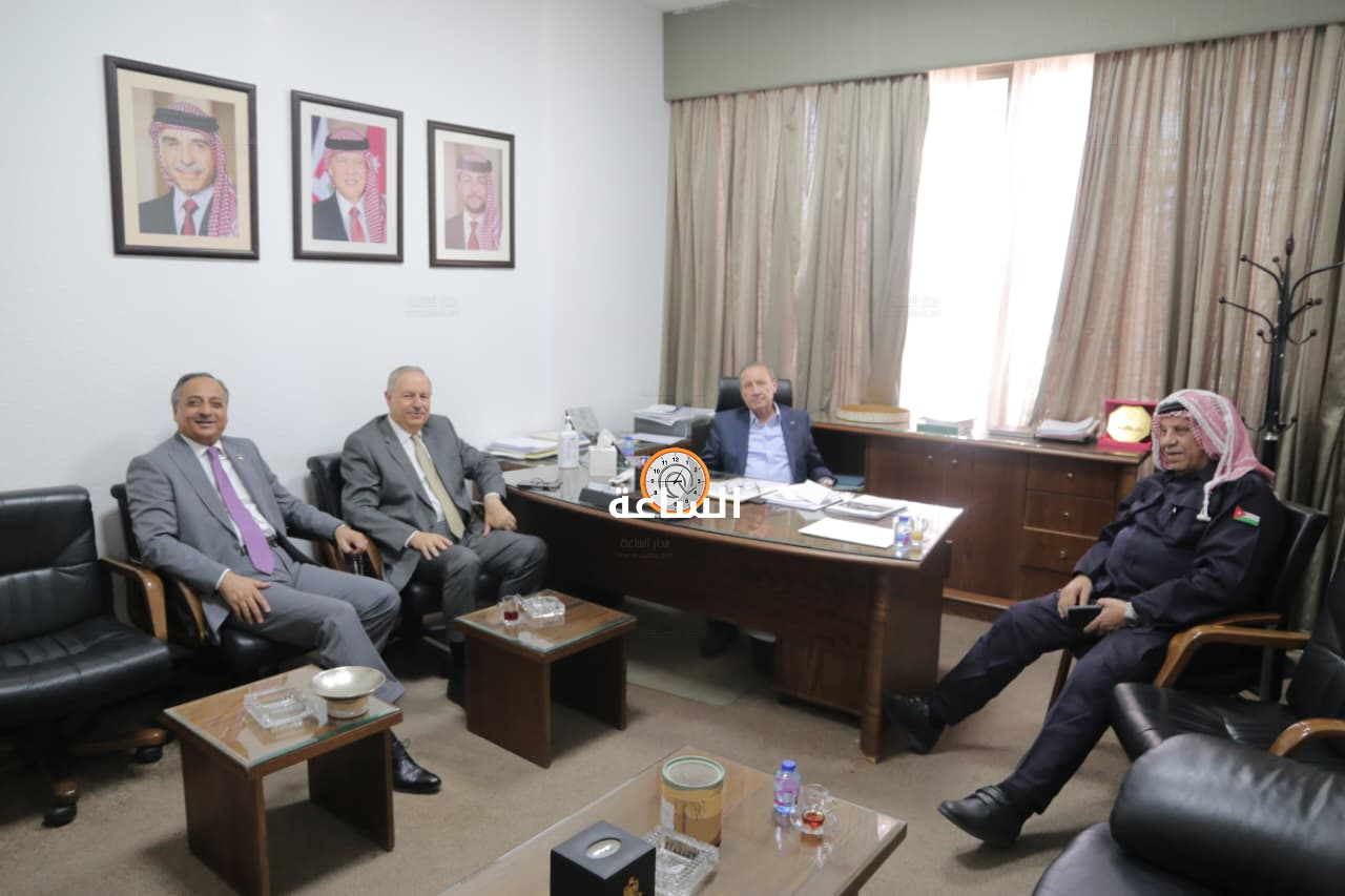 Madar Al-Saa Images 0.6393223250085129