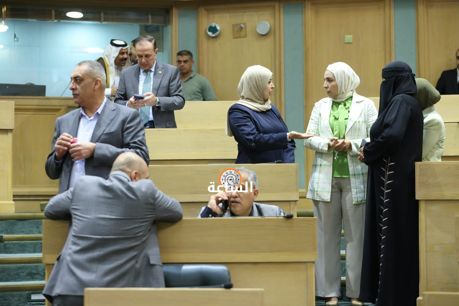 Madar Al-Saa Images 0.42755429324447847