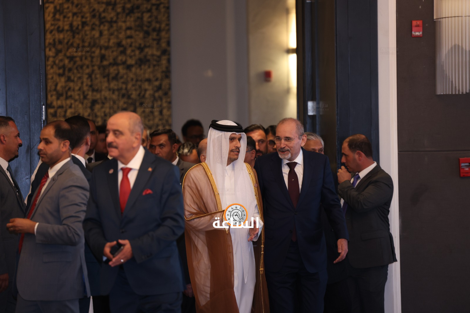 

أيمن الصفدي و&nbsp;&nbsp;الشيخ محمد بن عبدالرحمن بن جاسم&nbsp;آل ثاني

