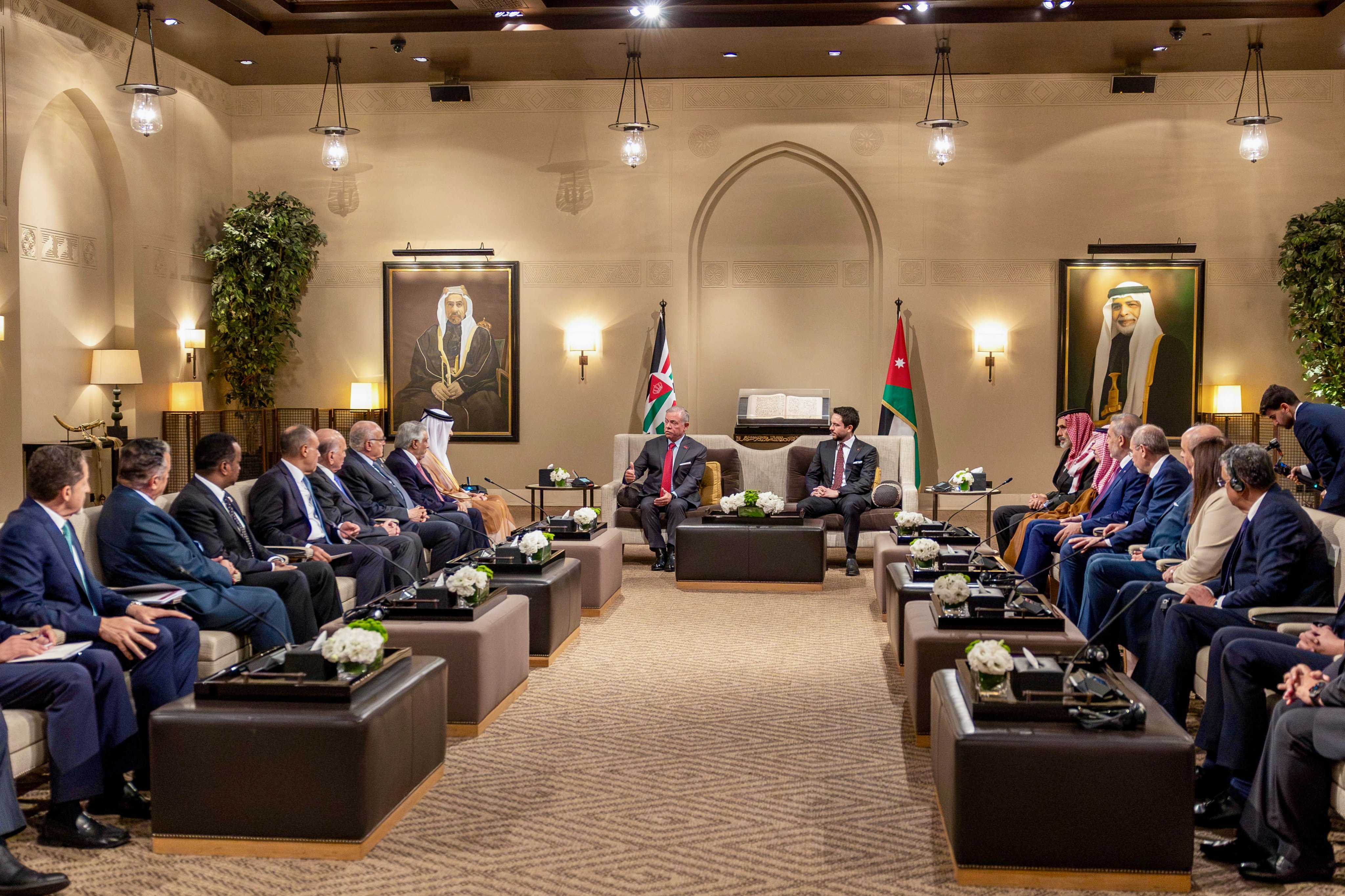 Madar Al-Saa Images 0.20672223177061022