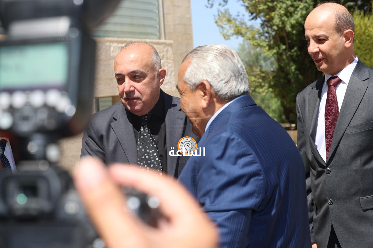 Madar Al-Saa Images 0.8358812169310461