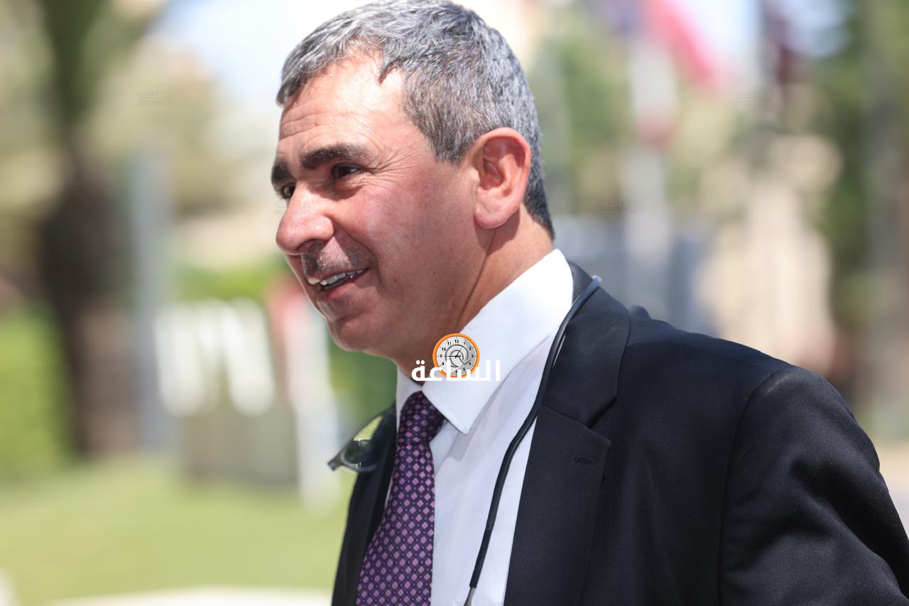 Madar Al-Saa Images 0.6243264207781202