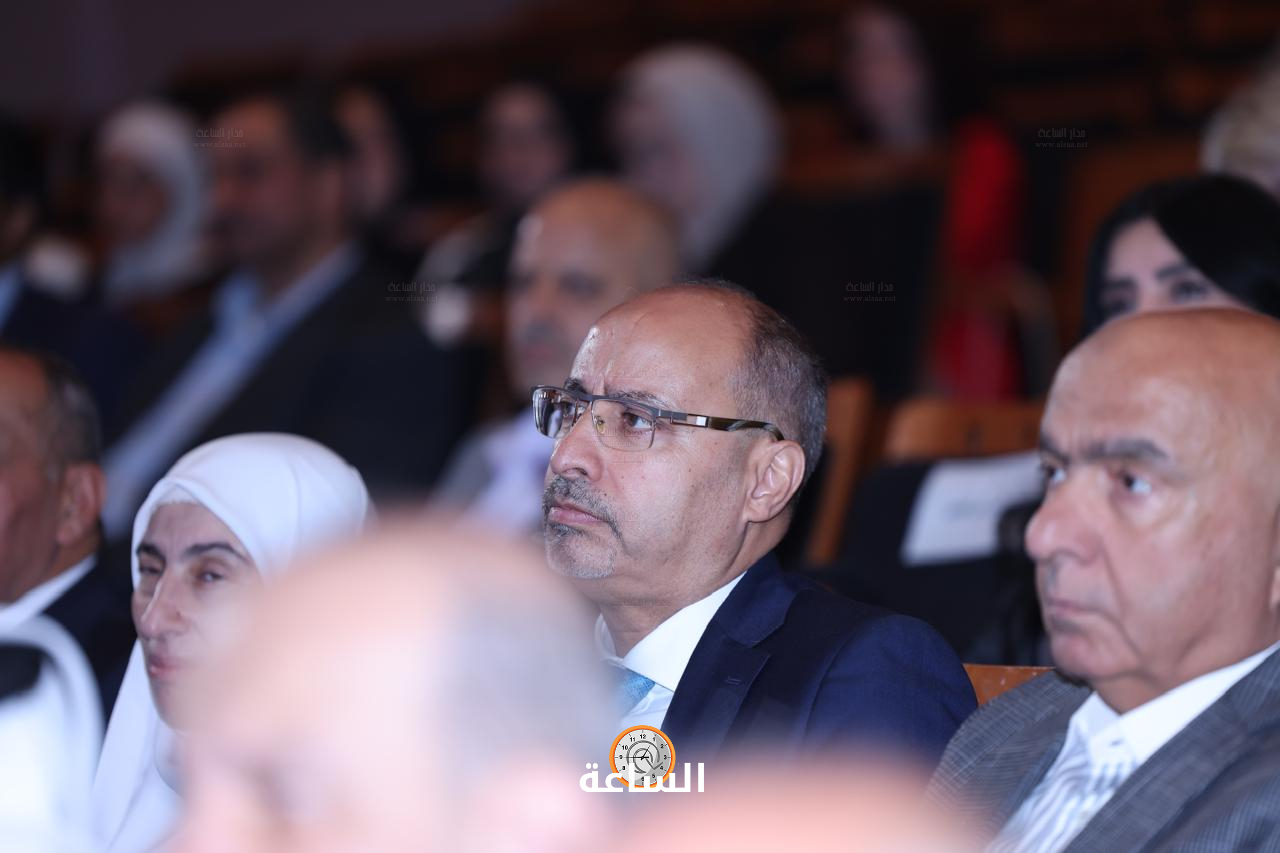 Madar Al-Saa Images 0.1930122518915518