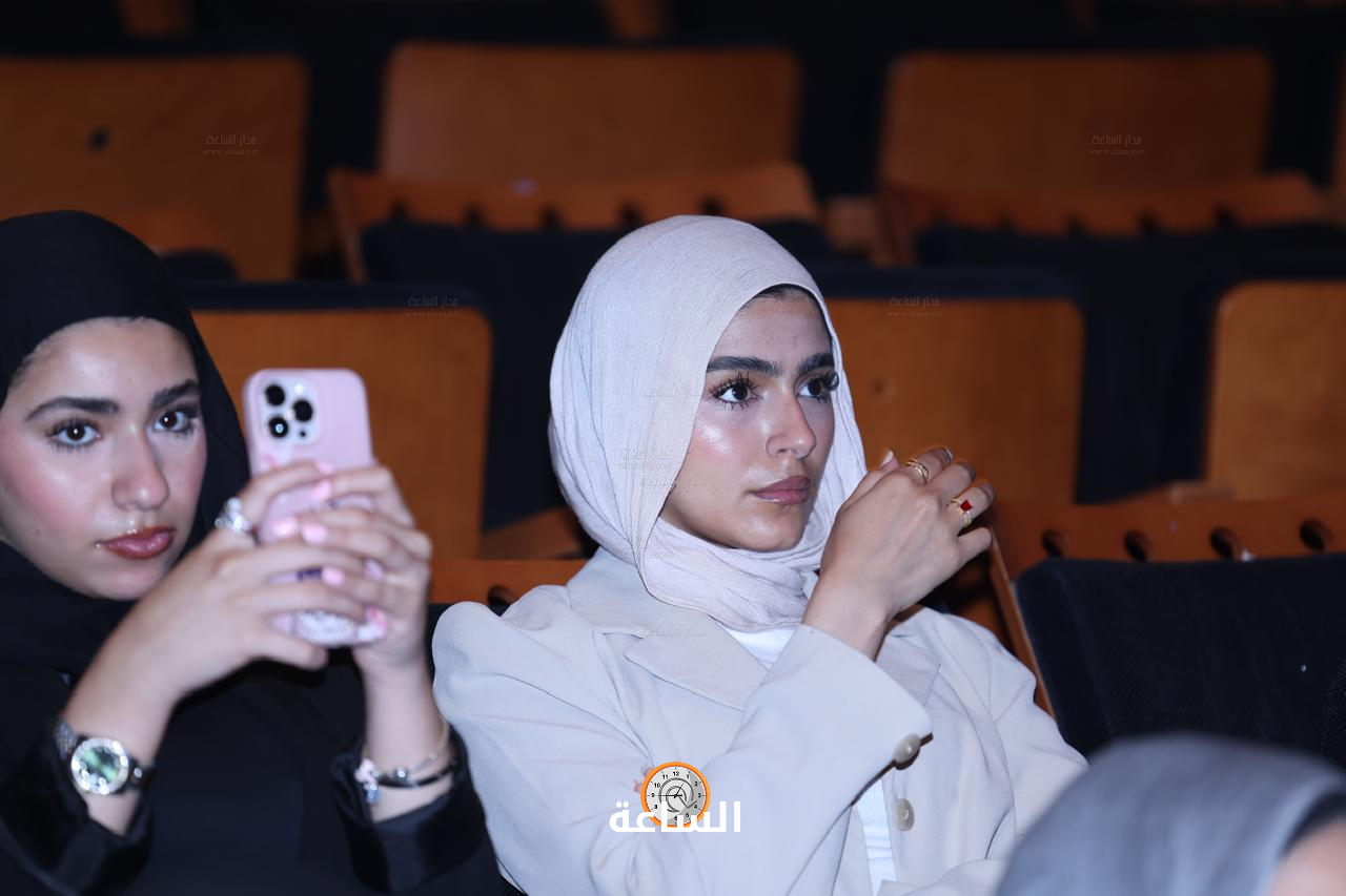 Madar Al-Saa Images 0.7417989084859067