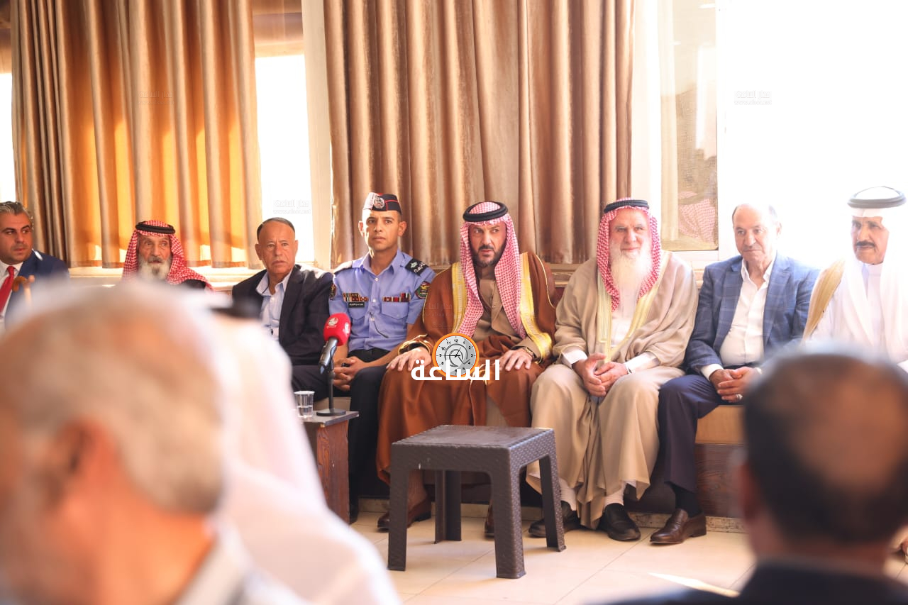 Madar Al-Saa Images 0.3607642365941136