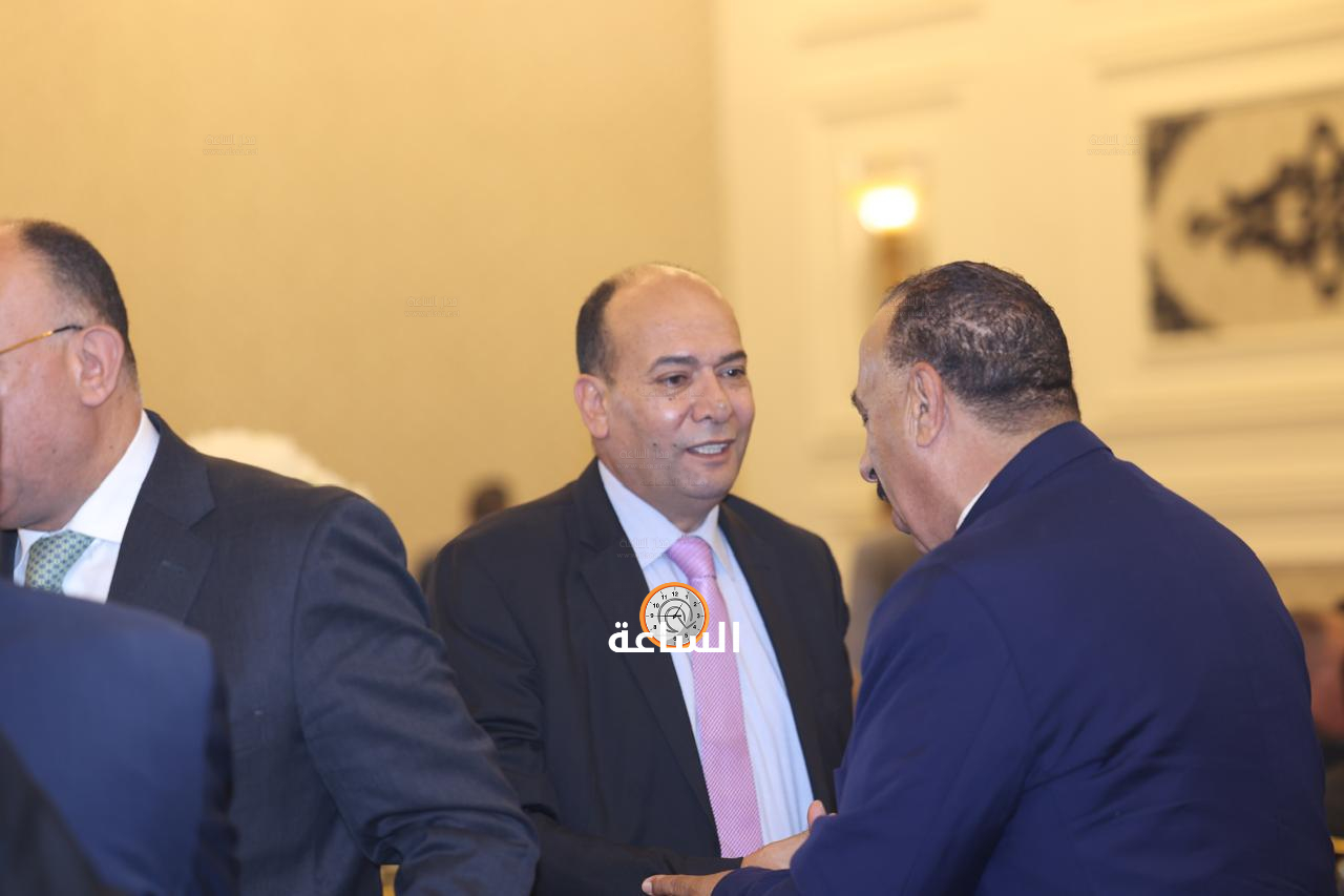 Madar Al-Saa Images 0.419505602183768