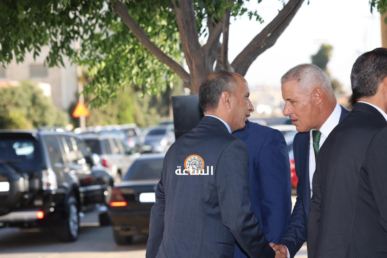 Madar Al-Saa Images 0.3816512206836008