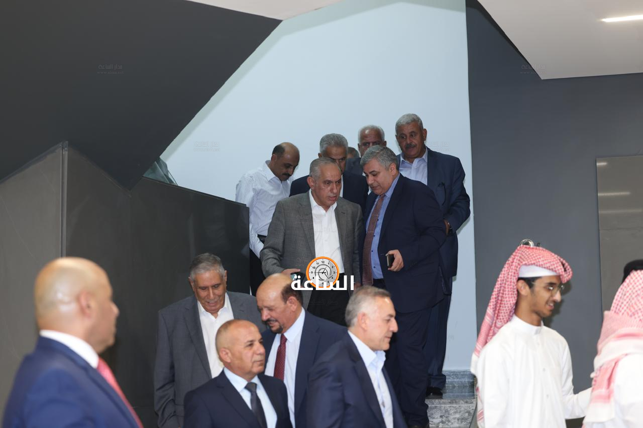 Madar Al-Saa Images 0.048643773537498936