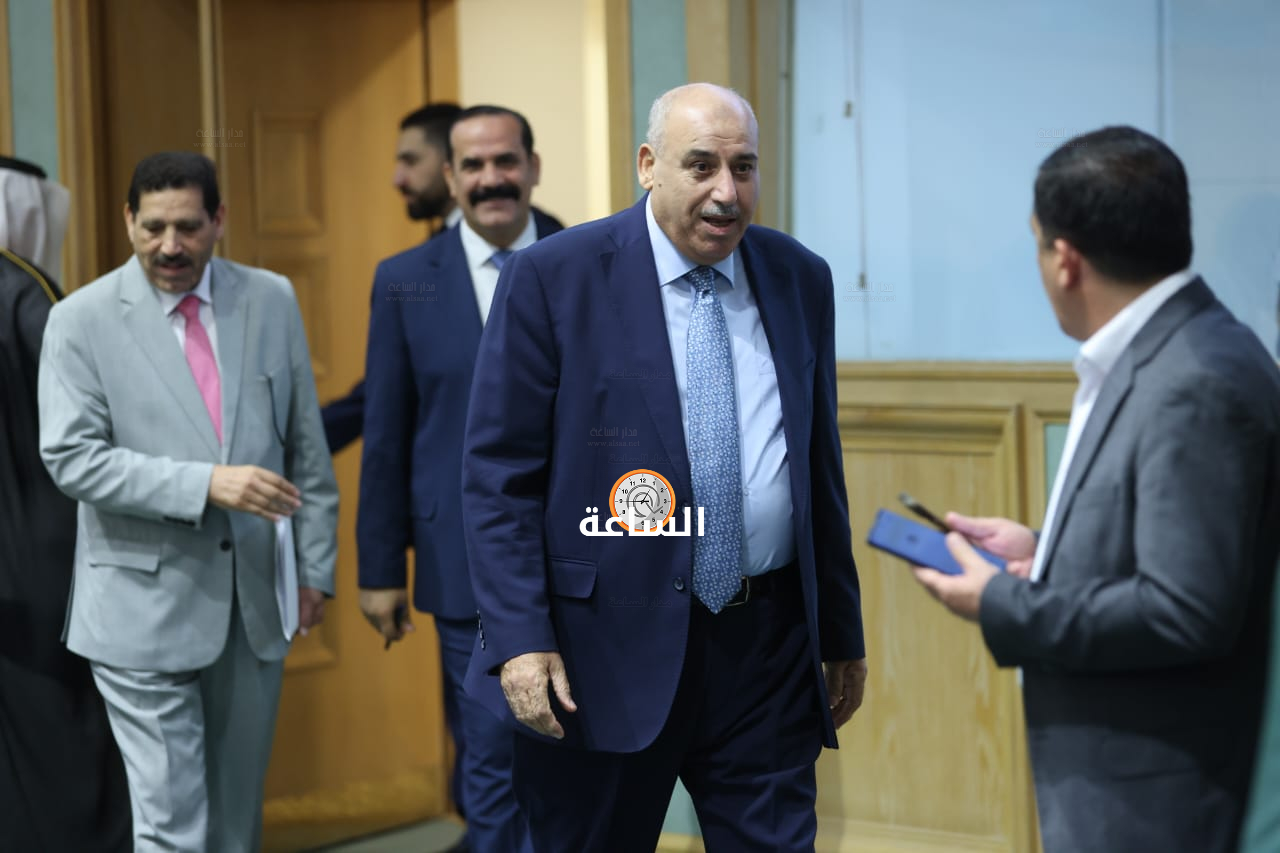 Madar Al-Saa Images 0.8356956193014429