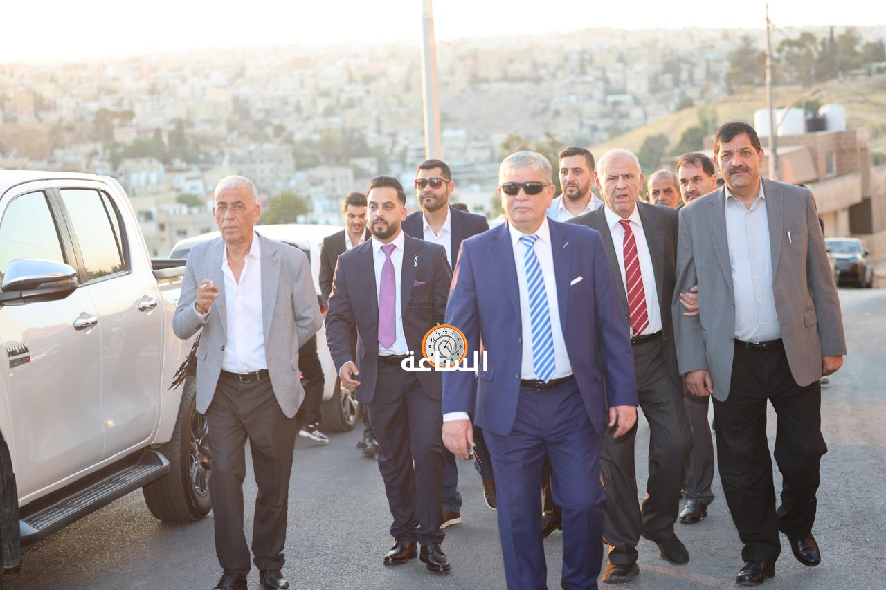 Madar Al-Saa Images 0.2462577882404282