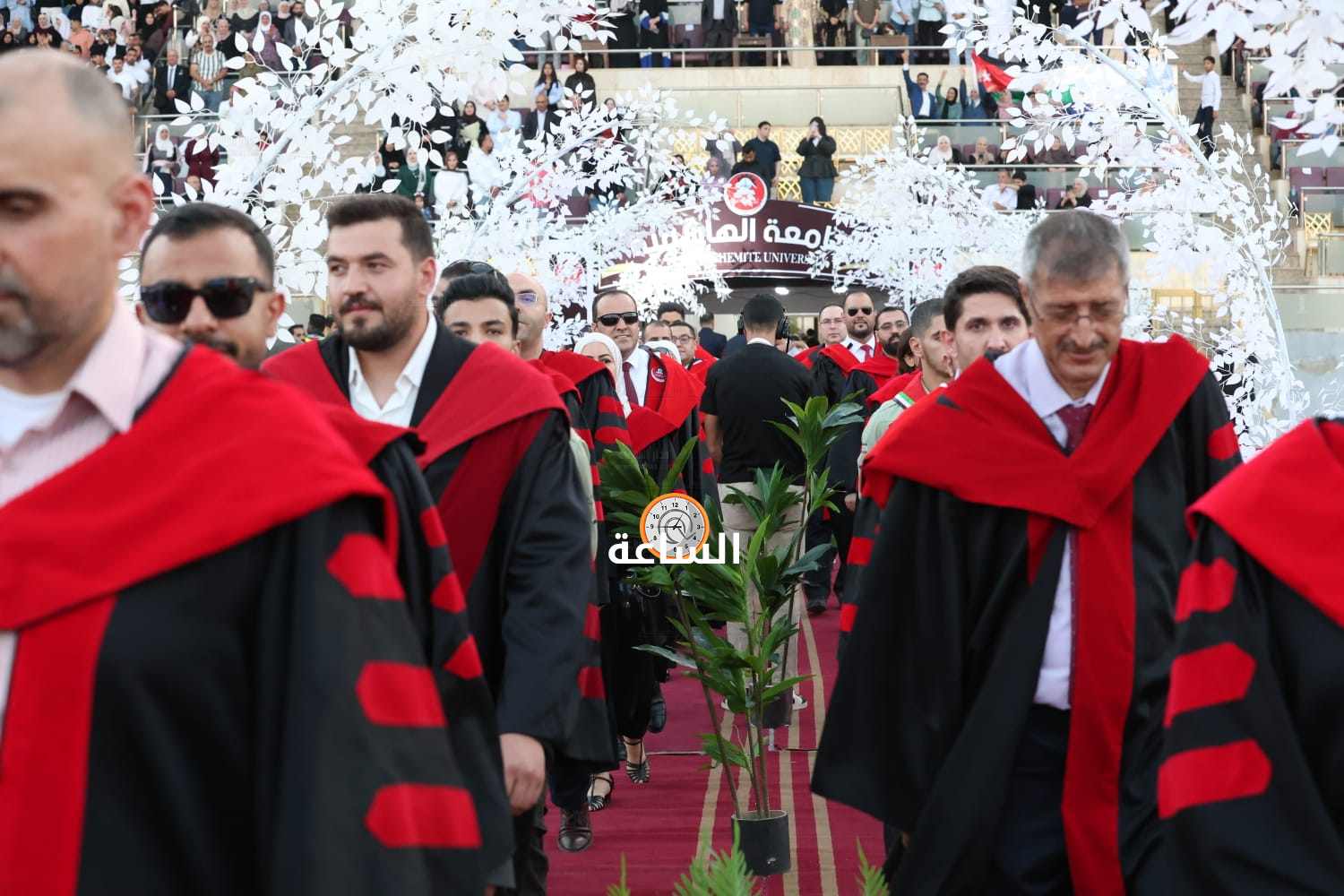 Madar Al-Saa Images 0.7773566097327136