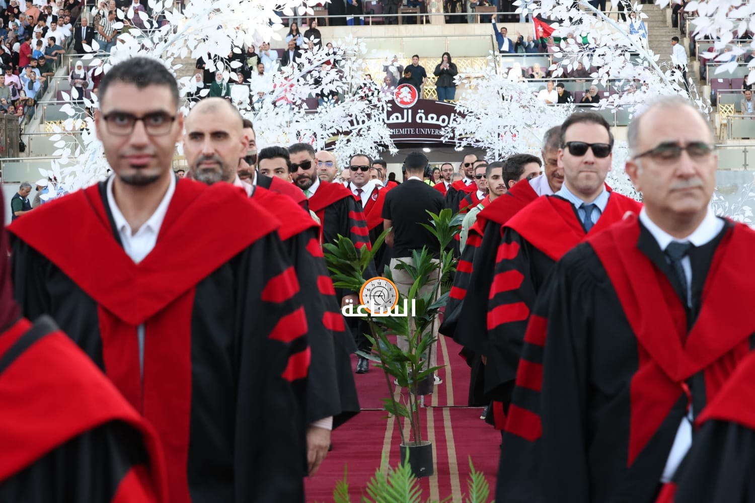Madar Al-Saa Images 0.4267976638786195