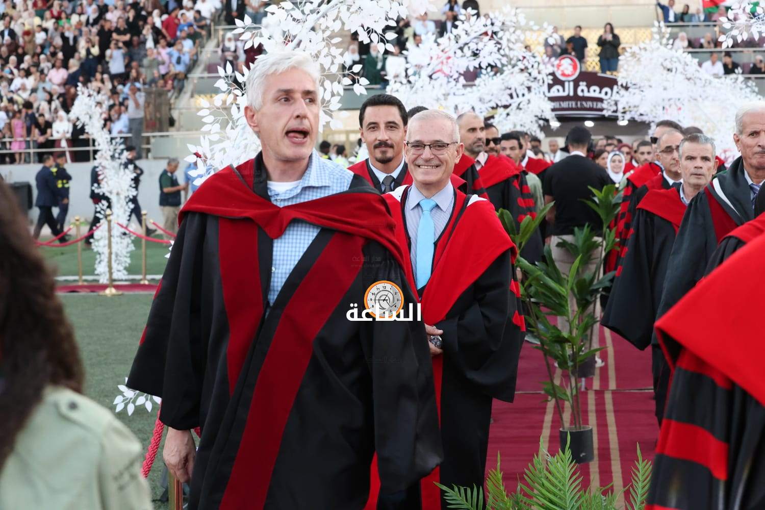 Madar Al-Saa Images 0.6836037171847074