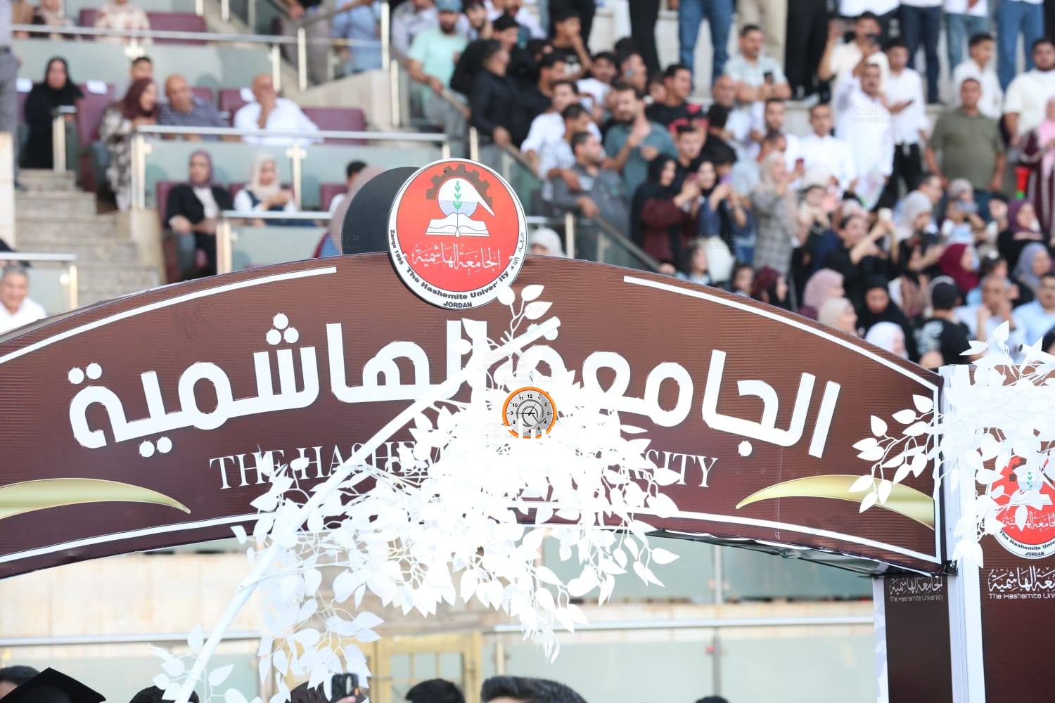 Madar Al-Saa Images 0.1892999432231376