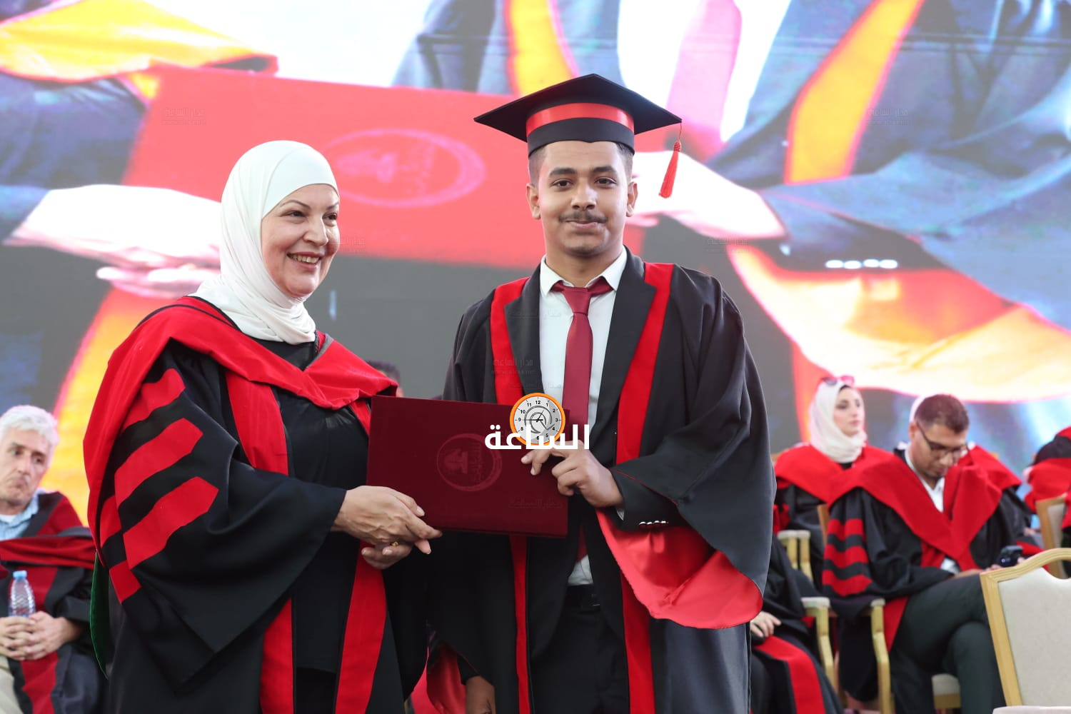 Madar Al-Saa Images 0.872633368417614