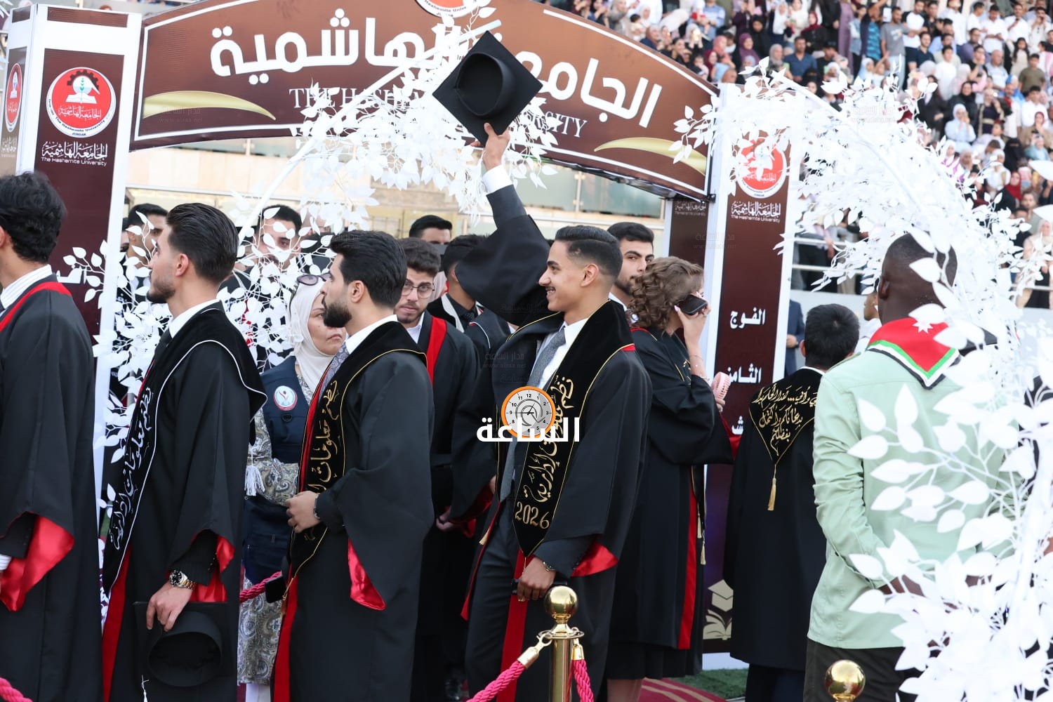 Madar Al-Saa Images 0.18375935764499485
