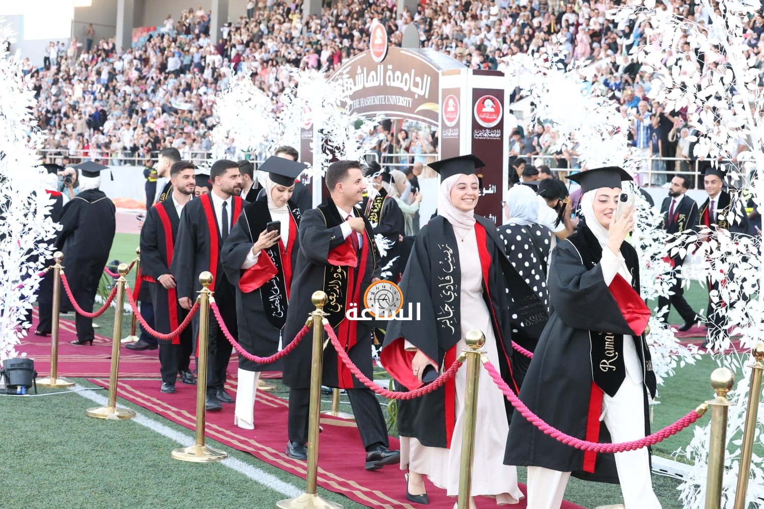 Madar Al-Saa Images 0.055619153033852564