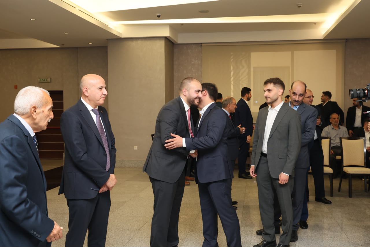 Madar Al-Saa Images 0.8846218021798476