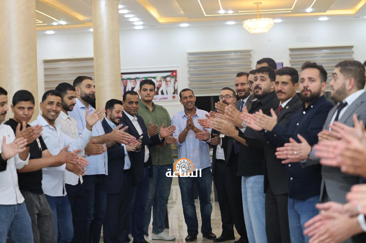 Madar Al-Saa Images 0.573847904901255