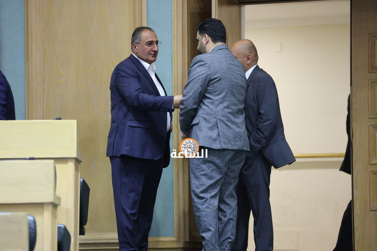 Madar Al-Saa Images 0.3567168536345573