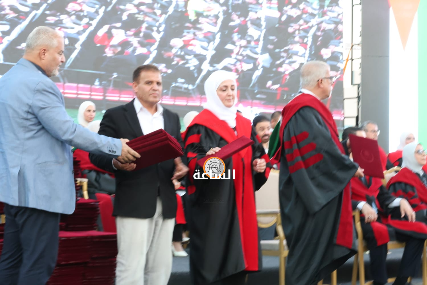 Madar Al-Saa Images 0.07442374157280451