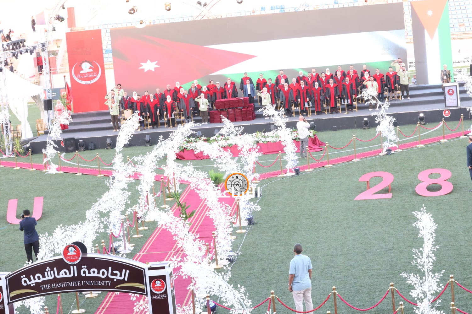 Madar Al-Saa Images 0.7086418085196701