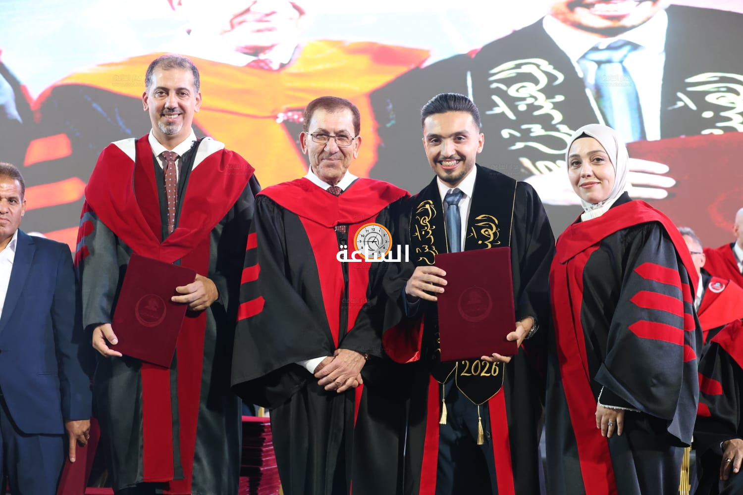 Madar Al-Saa Images 0.7702306274759726