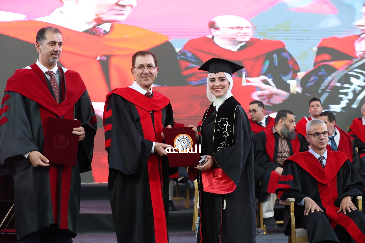 Madar Al-Saa Images 0.9868593815499545