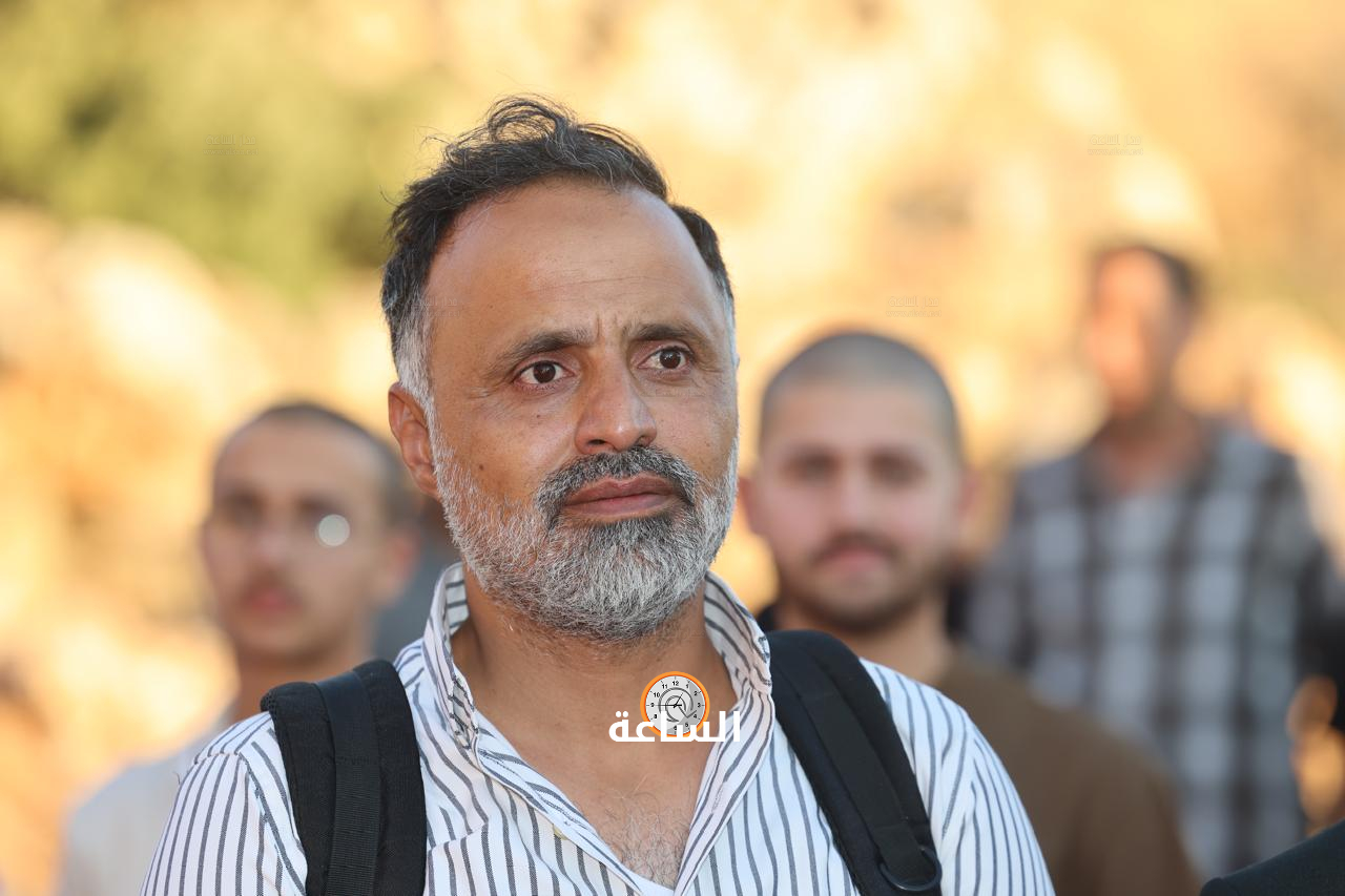 Madar Al-Saa Images 0.1426486011444108