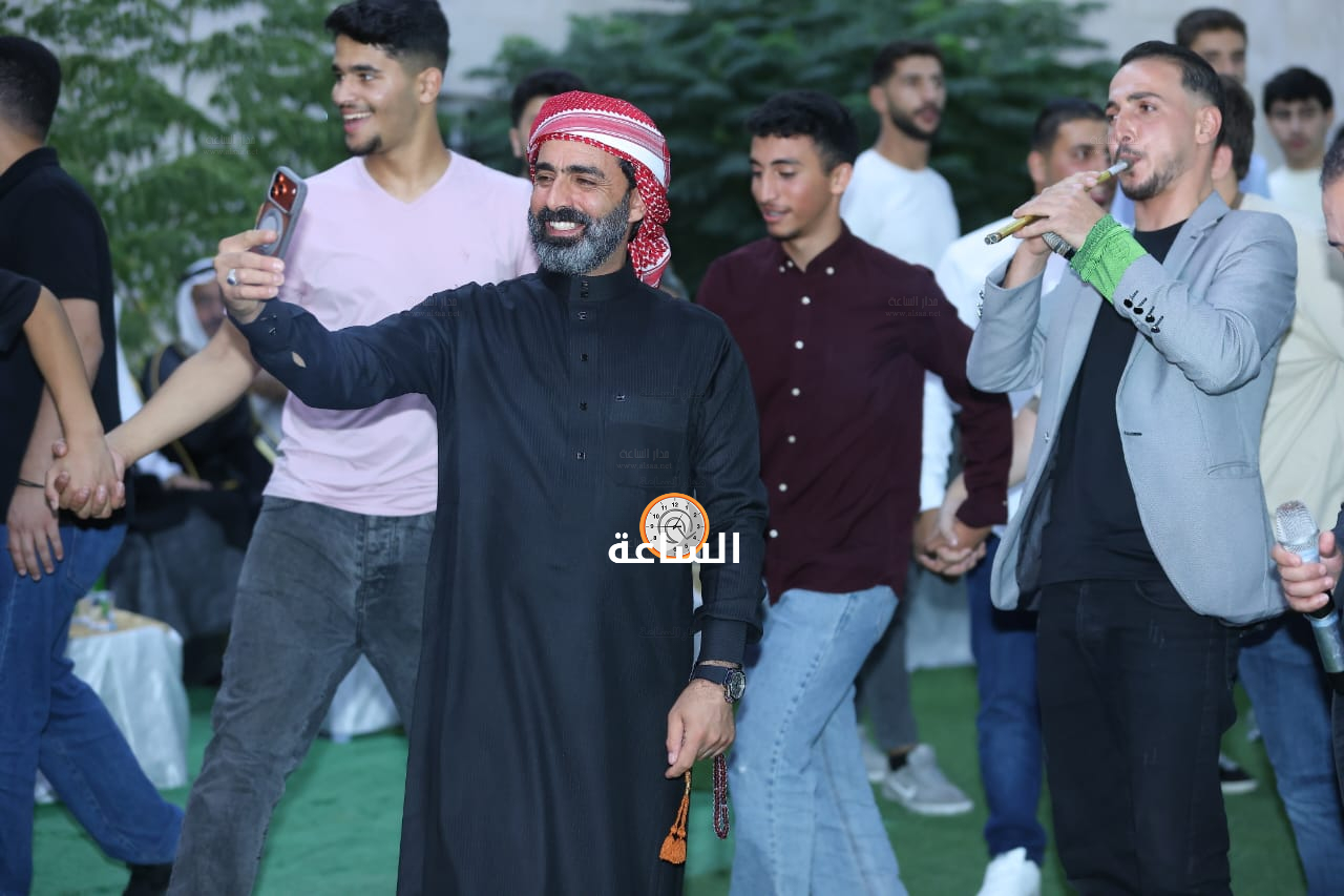 Madar Al-Saa Images 0.6730433101509888