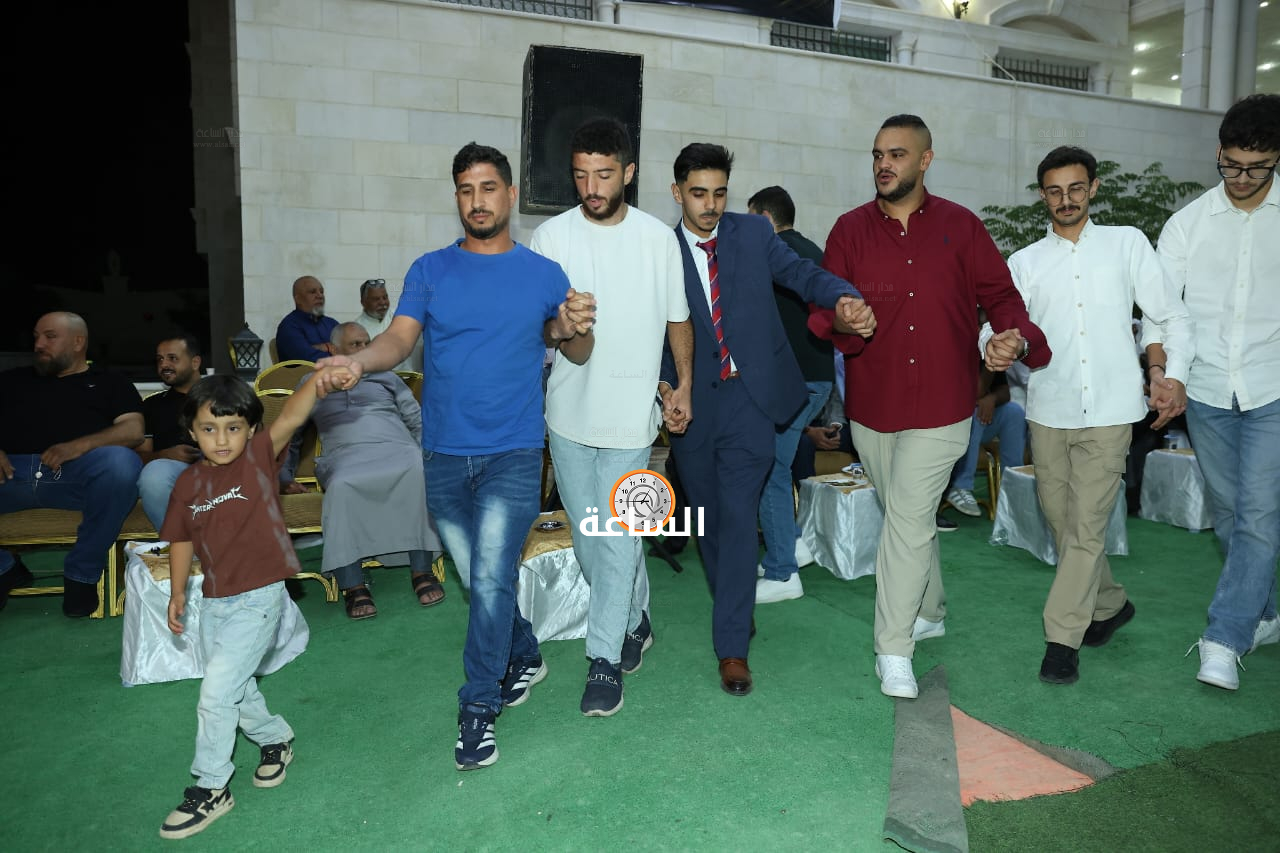 Madar Al-Saa Images 0.05344304338690209