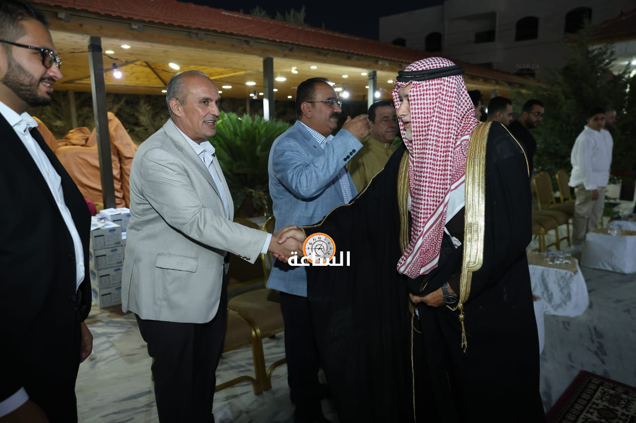 Madar Al-Saa Images 0.47055015546675216