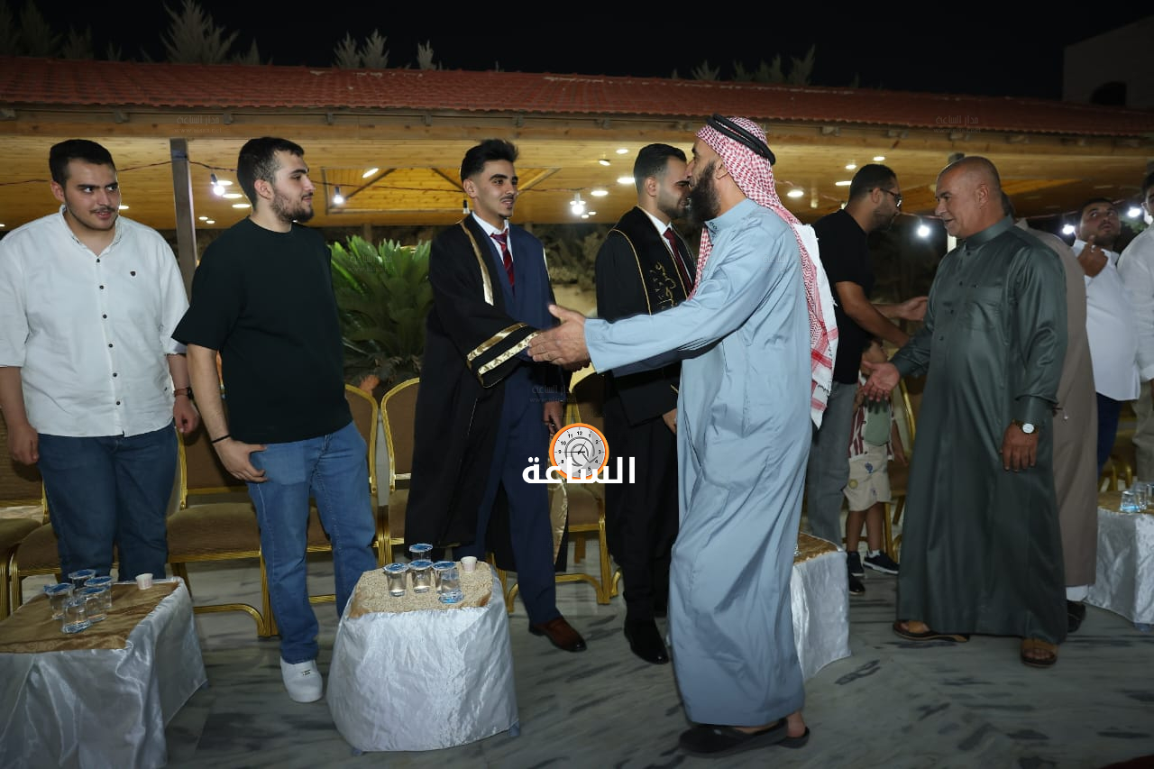 Madar Al-Saa Images 0.9487881639466919