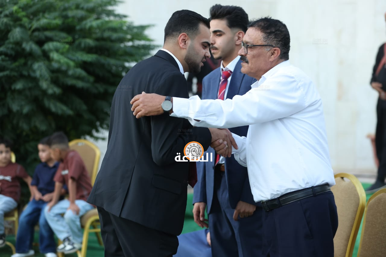Madar Al-Saa Images 0.386680660898974