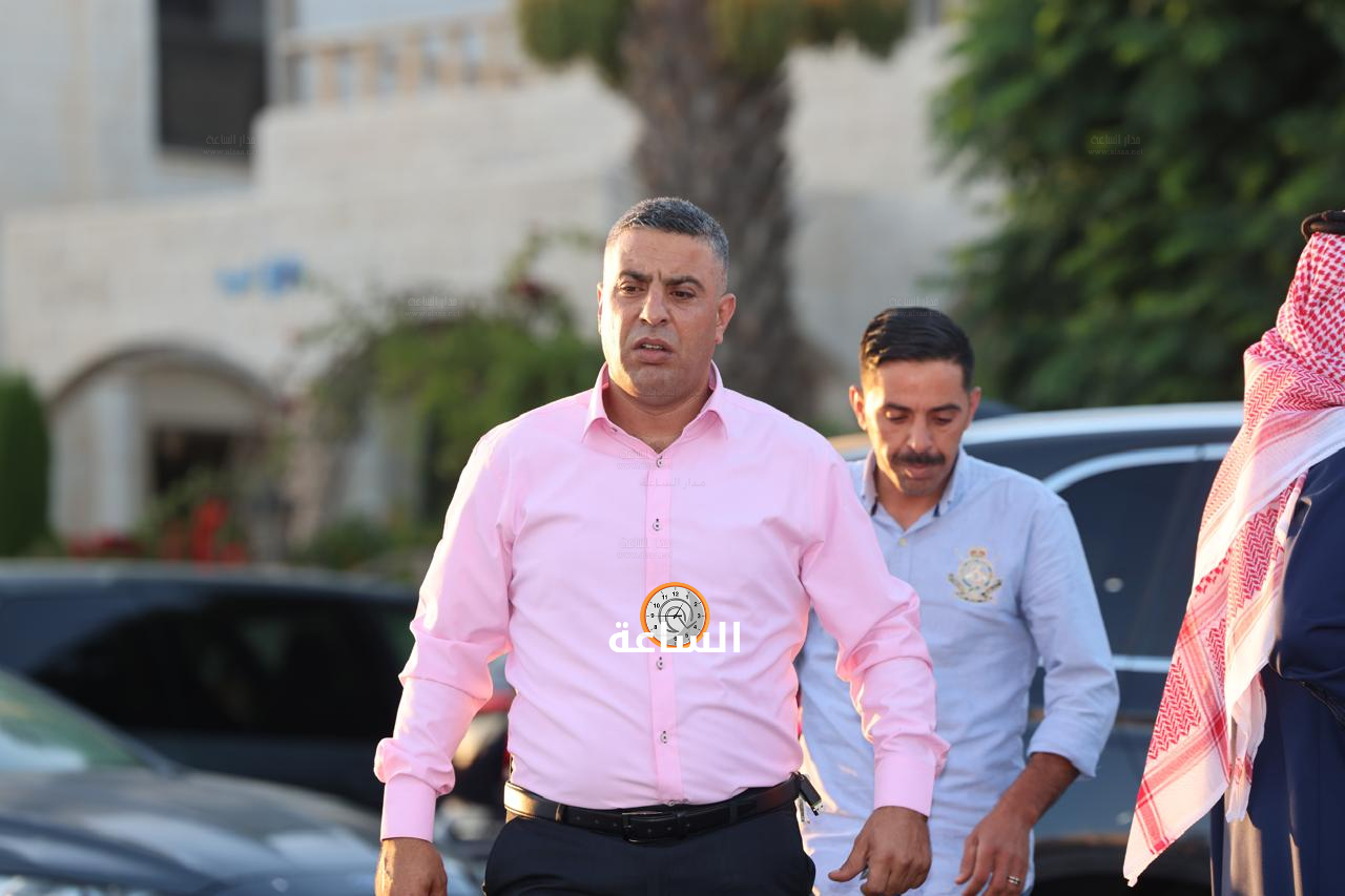 Madar Al-Saa Images 0.559378028593151