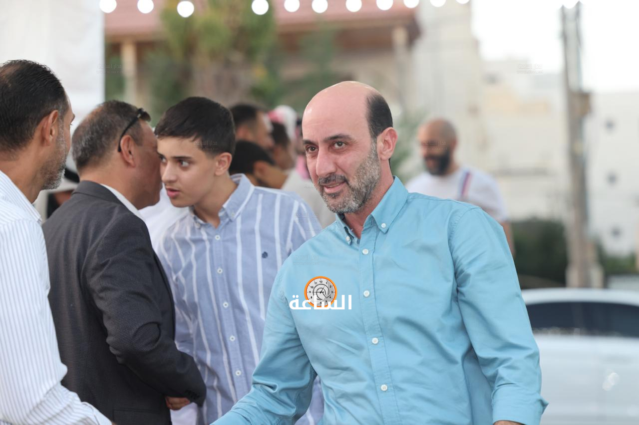 Madar Al-Saa Images 0.3840417013077494