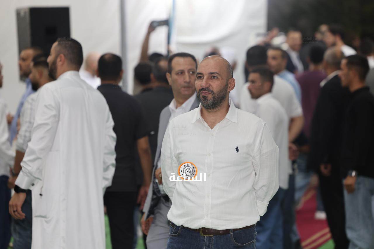 Madar Al-Saa Images 0.4619102480403817