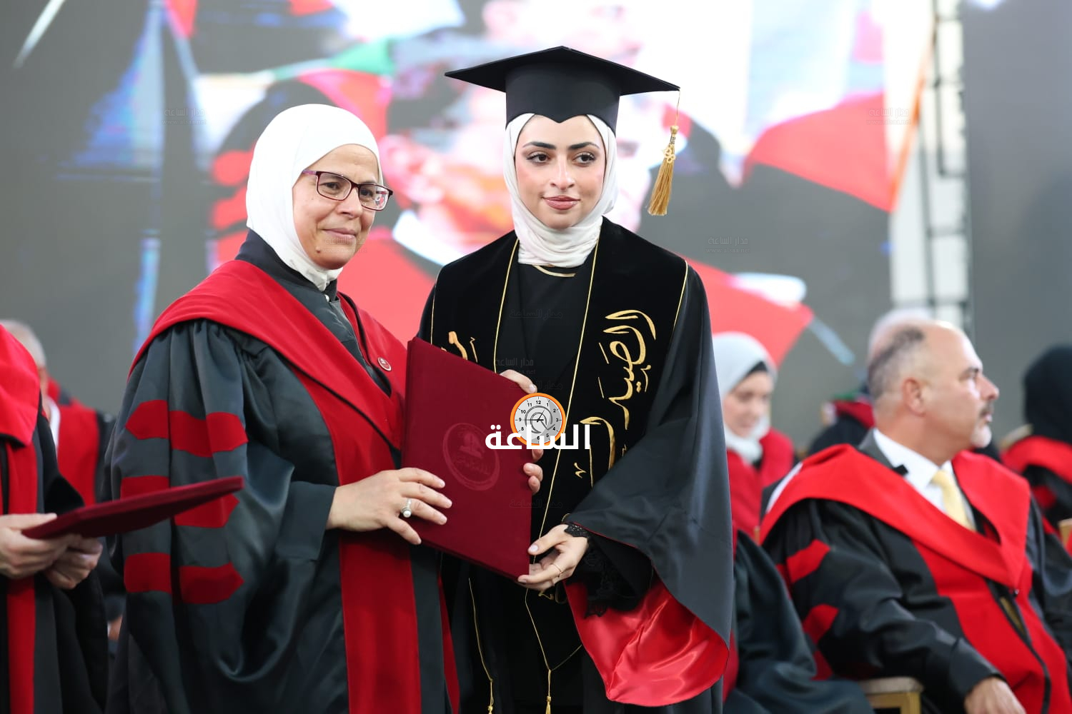 Madar Al-Saa Images 0.01648170212422362