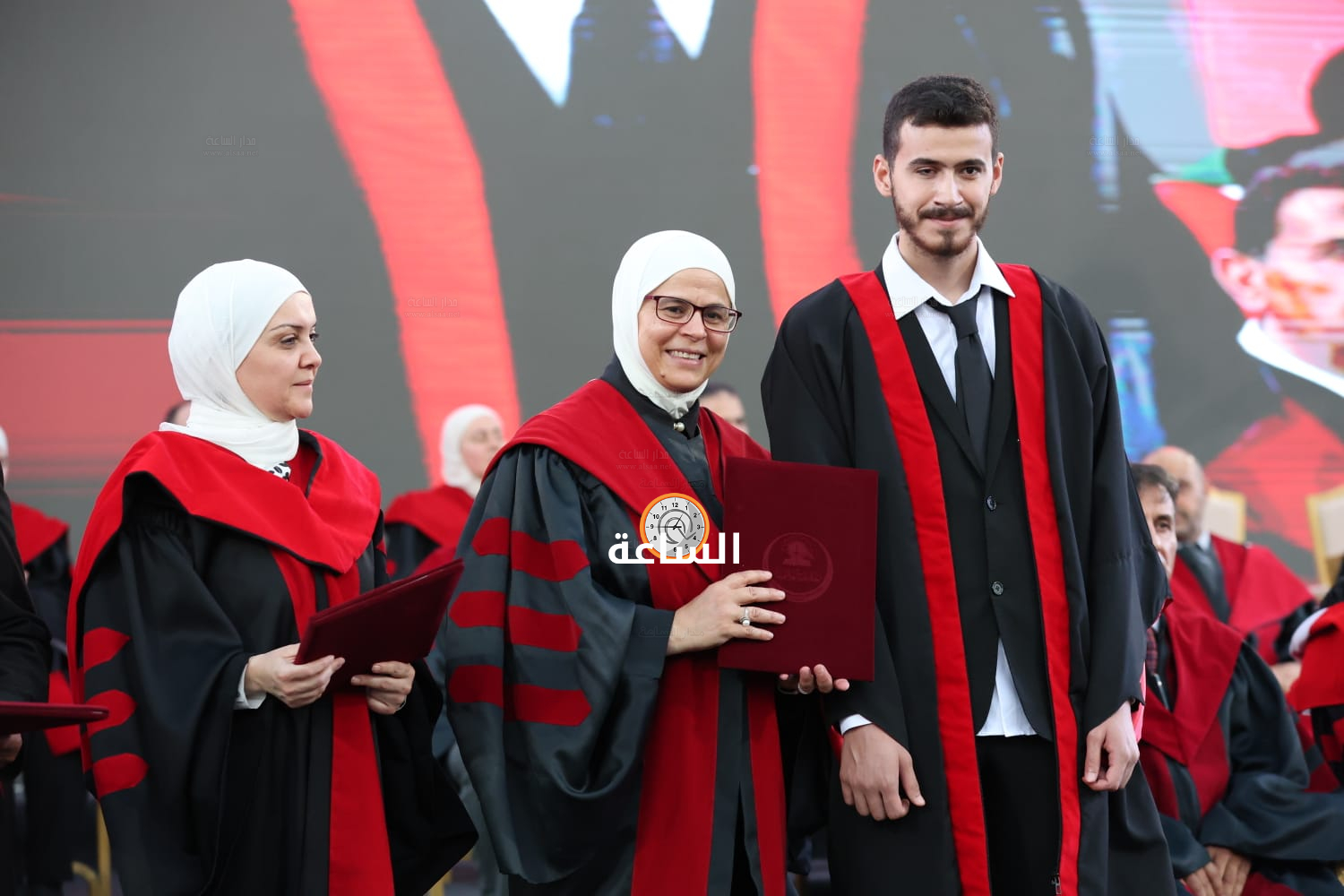 Madar Al-Saa Images 0.000273224699184893